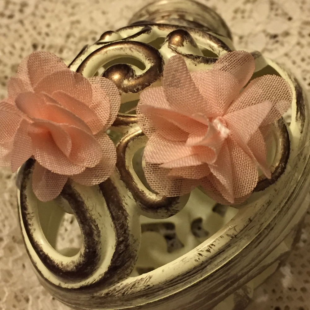 Soft Petal Earrings